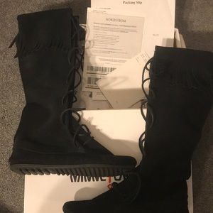 Minnetonka black suede boots with fringe size 6